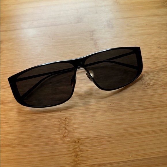 YSL Sunglasses with Case - Picture 2 of 3